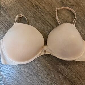 Victoria's Secret Love Cloud Push Up Bra
